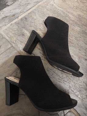 Life Stride Black Knit Peep-Toe Block Heel Sandals